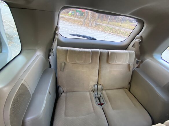 2004 Toyota ISis I, серый, 950000 рублей - вид 12