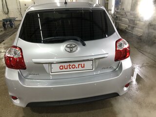2011 Toyota Auris I Рестайлинг, серебристый, 800000 рублей, вид 5