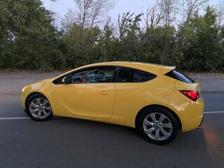 2012 Opel Astra GTC J Рестайлинг, жёлтый, 920000 рублей, вид 5