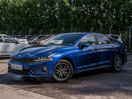2020 Kia K5 III, синий, 1699000 рублей, вид 1