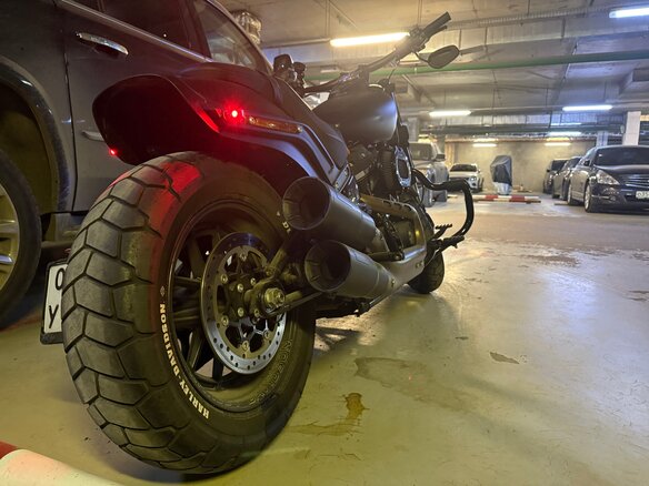 2020 Harley-Davidson Fat Bob, чёрный, 1750000 рублей - вид 2