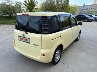 2004 Toyota Sienta I, жёлтый, 750000 рублей, вид 4