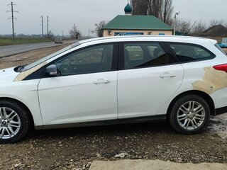 2017 Ford Focus III Рестайлинг, белый, 860000 рублей, вид 4