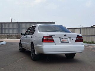 1998 Nissan Bluebird QG18 XI (U14), белый, 400000 рублей, вид 2