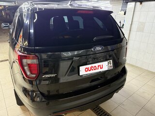 2017 Ford Explorer V Рестайлинг, чёрный, 2638000 рублей, вид 5