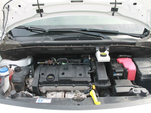 2010 Peugeot Partner II, белый - вид 21