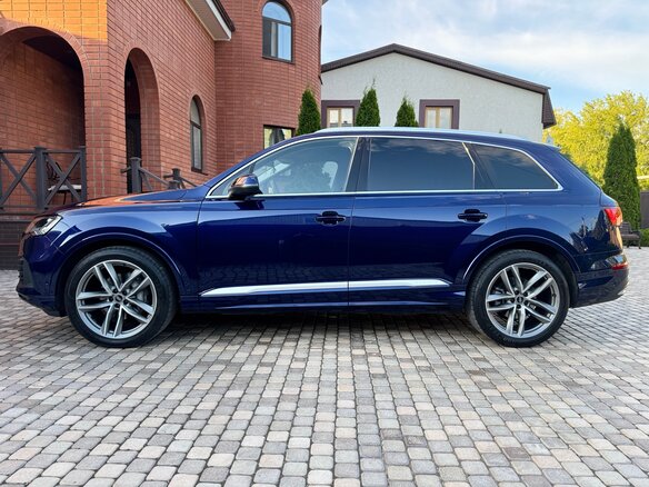 2021 Audi Q7 45 TDI II (4M) Рестайлинг, синий, 9490000 рублей - вид 14