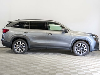 2025 Skoda Kodiaq II, серый, 5595000 рублей, вид 4