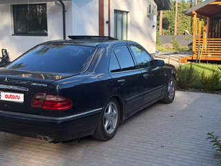 1996 Mercedes-Benz E-Класс 320 II (W210, S210), чёрный, 450000 рублей, вид 3