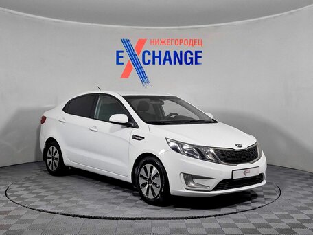 2013 Kia Rio 5-speed III, белый, 609000 рублей, вид 2
