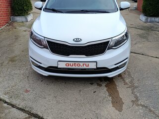 2016 Kia Rio III Рестайлинг, белый, 960000 рублей, вид 2