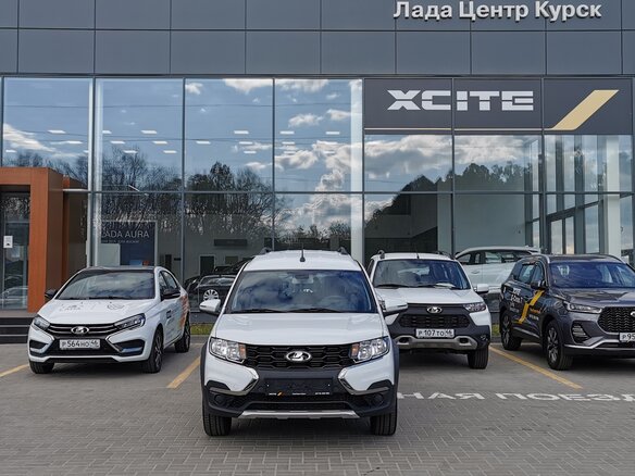 2025 Lada (ВАЗ) Largus Cross I Рестайлинг, белый - вид 1