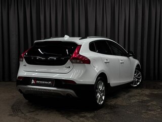 2017 Volvo V40 Cross Country I Рестайлинг, белый, 1519888 рублей, вид 4