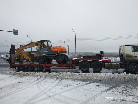 2012 ЭксМаш E140W, красный, 3250000 рублей