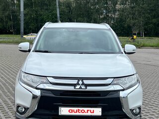 2015 Mitsubishi Outlander III Рестайлинг 2, белый, 1750000 рублей, вид 2