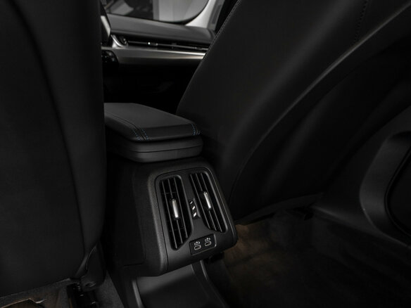 2026 BMW X1 Long 25Li xDrive III (U11/U12), белый, 5800000 рублей - вид 20
