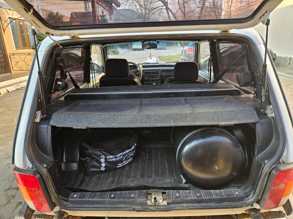 2007 Lada (ВАЗ) 2121 (4x4) I Рестайлинг, белый, 450000 рублей - вид 4