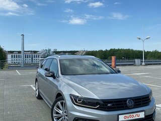 2017 Volkswagen Passat B8, серебристый, 1825000 рублей, вид 1