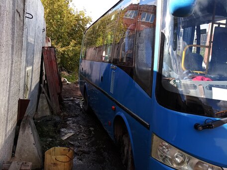 2008 Yutong ZK6737D, голубой, 850000 рублей, вид 3