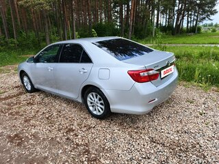 2013 Toyota Camry VII (XV50), серебристый, 1130000 рублей, вид 4