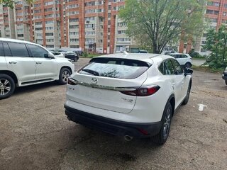 2023 Mazda CX-4 I Рестайлинг, белый, 2610000 рублей, вид 3