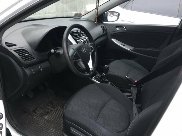 2013 Hyundai Solaris I, белый - вид 1