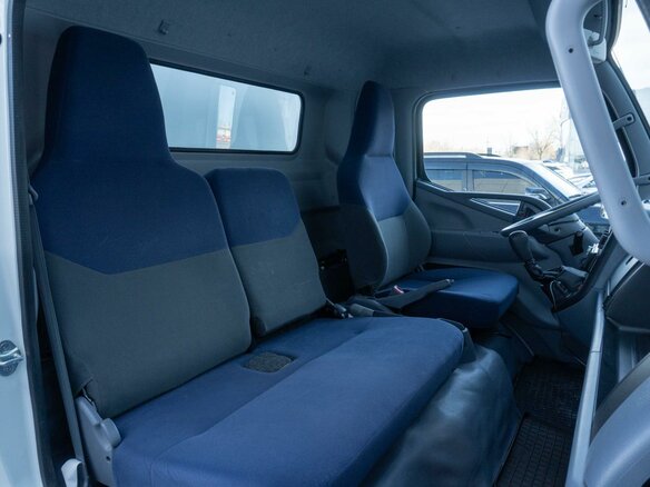 2013 Fuso (Mitsubishi) Canter, белый, 7950000 рублей - вид 9