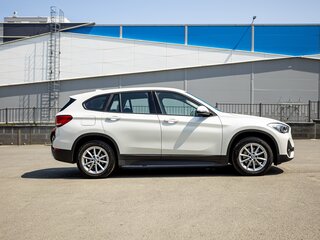 2021 BMW X1 18i sDrive II (F48) Рестайлинг, белый, 2200000 рублей, вид 4