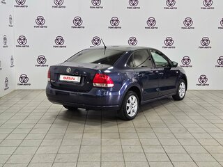 2013 Volkswagen Polo V, синий, 534000 рублей, вид 5