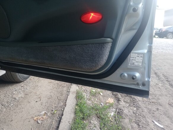2004 Mitsubishi Diamante II, серый, 585000 рублей - вид 37