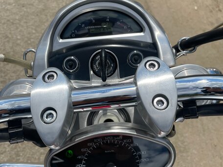 2006 Yamaha XV 1700 Warrior, красный, 1100000 рублей, вид 3