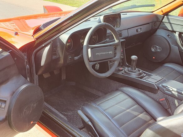 1982 Porsche 944, оранжевый - вид 8