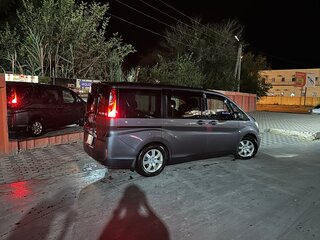2016 Honda Stepwgn V, серый, 1800000 рублей, вид 5
