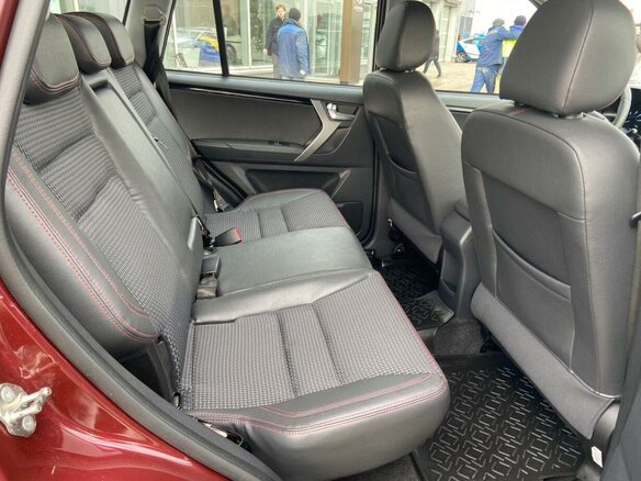 2017 Chery Tiggo 3 I, красный - вид 9