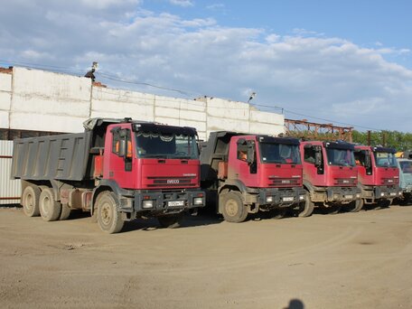 2005 Iveco EuroTrakker, красный, 1800000 рублей, вид 5