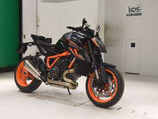 2023 KTM 1290 Super Duke R, чёрный, 1500000 рублей, вид 1