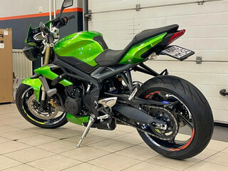 2013 Triumph Speed Triple, зелёный, 700000 рублей, вид 4