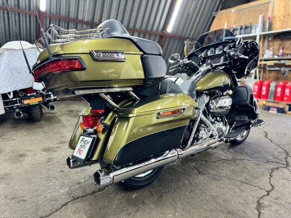 2018 Harley-Davidson Electra Glide, зелёный, 1690000 рублей - вид 4
