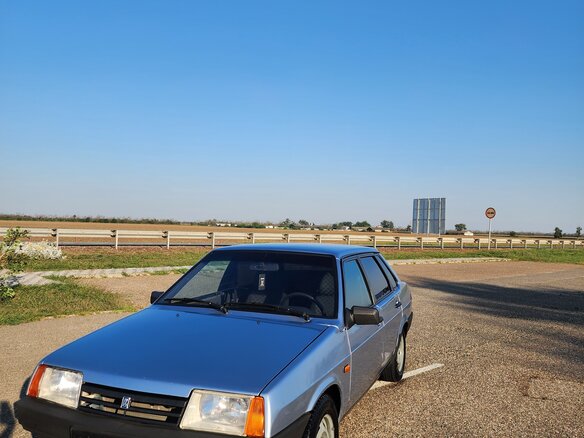 2001 Lada (ВАЗ) 21099, серебристый, 245000 рублей - вид 1