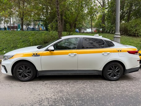 2019 Kia Optima IV Рестайлинг, белый, 1250000 рублей, вид 3