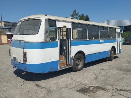 1997 ЛАЗ 695, белый, 650000 рублей, вид 4