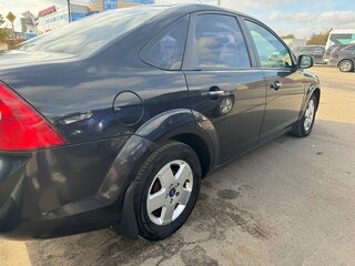 2009 Ford Focus II Рестайлинг, чёрный, 525000 рублей, вид 2