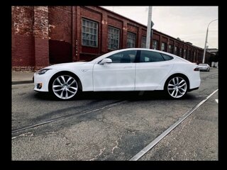 2016 Tesla Model S 90D I, белый, 2000000 рублей, вид 4