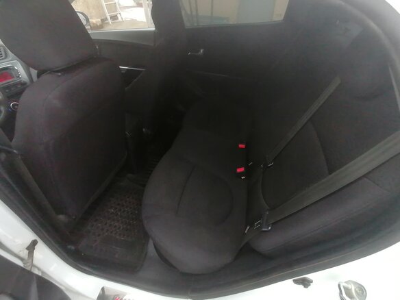 2013 Kia Rio 5-speed III, белый, 985000 рублей - вид 12