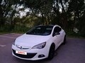 2014 Opel Astra GTC J Рестайлинг, белый, 750000 рублей