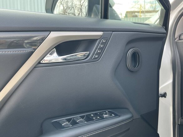 2017 Lexus RX 350 IV, серебристый, 4000000 рублей - вид 33