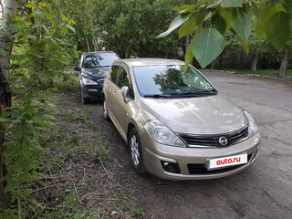 2012 Nissan Tiida I Рестайлинг, коричневый, 880000 рублей, вид 4