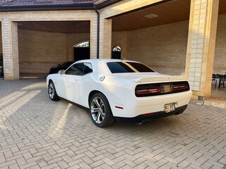 2020 Dodge Challenger R__T III Рестайлинг 2, белый, 3990000 рублей, вид 4