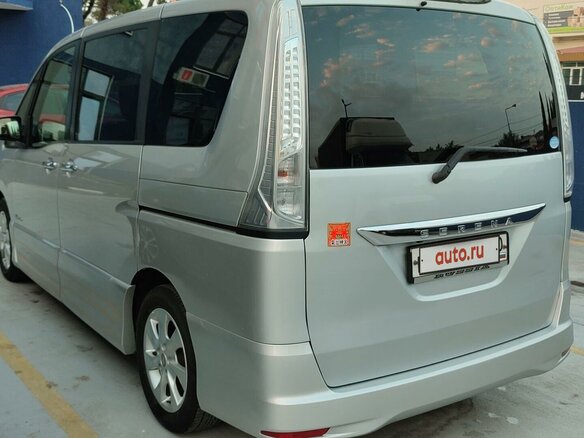 2013 Nissan Serena IV (C26), серый, 1400000 рублей - вид 2