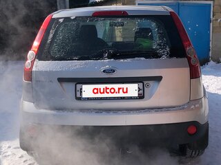 2007 Ford Fiesta Mk5, серебристый, 495000 рублей, вид 3
